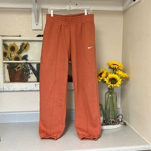 Womens Medium NIKE Sweatpants